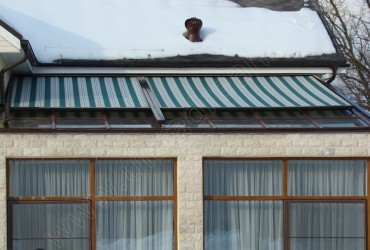 Оформление потолочных окон для зимнего сада с помощью маркизы - потолочные окна с маркизами