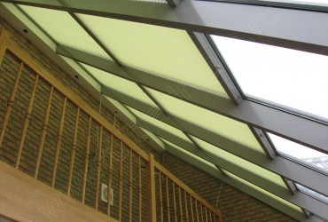 Наклонные окна со шторами плиссе - обзор на верх