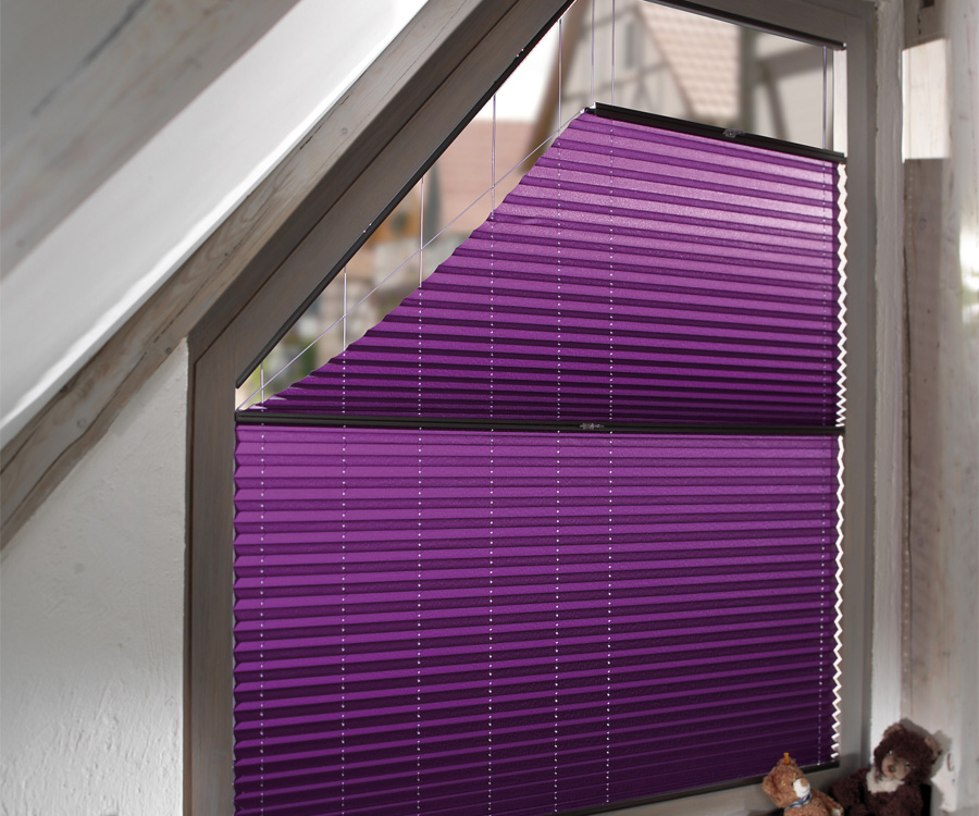 Фиолетовые шторки плиссе для детской комнаты и защиты от солнца